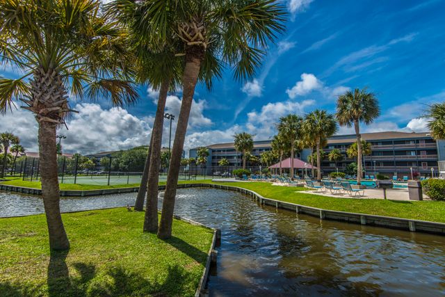 152 W Mariners Cay Drive 152, Folly Beach, SC 29439