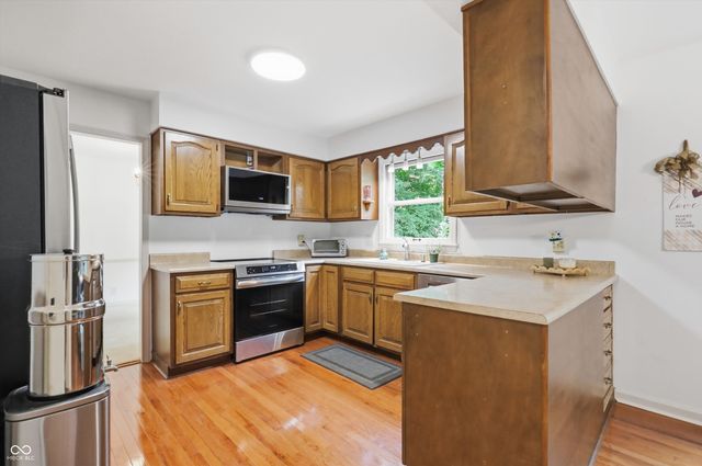 10426 Lasalle Road, Carmel, IN 46033