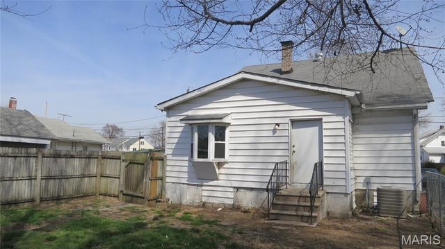 154 S Pence Street, East Alton, IL 62024