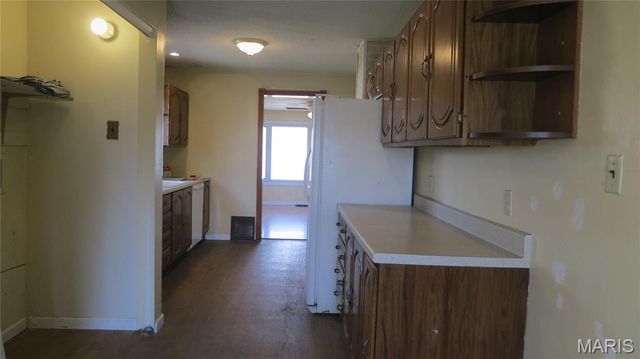 154 S Pence Street, East Alton, IL 62024