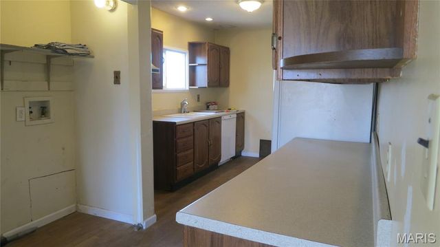 154 S Pence Street, East Alton, IL 62024