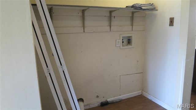 154 S Pence Street, East Alton, IL 62024