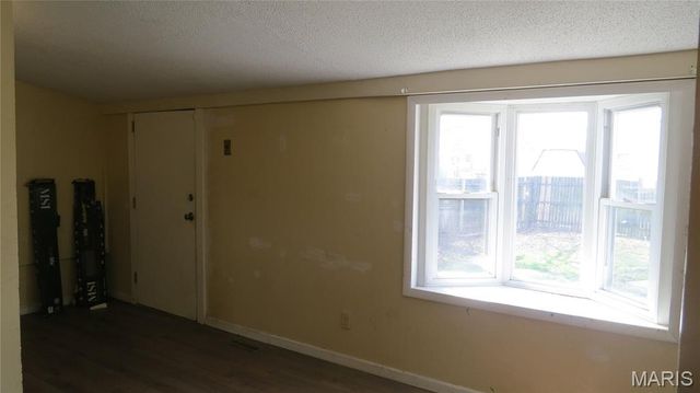 154 S Pence Street, East Alton, IL 62024