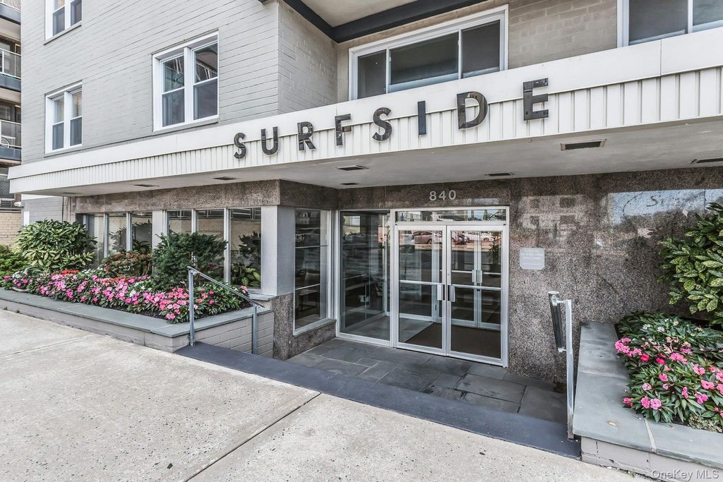 840 Shore Road 3 E, Long Beach, NY 11561 — photo 2