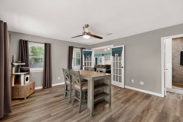 417 Creekmeadow Lane, Lewisville, TX 75067