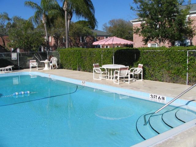 1143 85TH TERRACE N D, St Petersburg, FL 33702