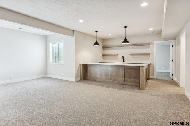 3640 S 218th Avenue, Elkhorn, NE 68022