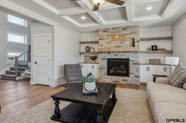 3640 S 218th Avenue, Elkhorn, NE 68022