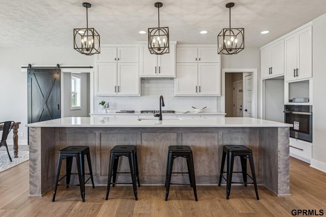 3640 S 218th Avenue, Elkhorn, NE 68022