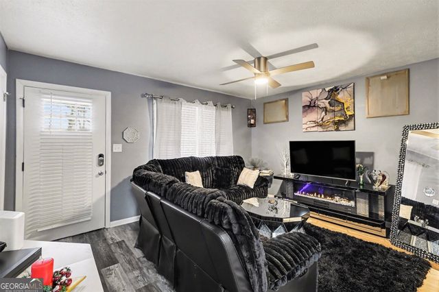 7133 Carolyn Circle, Lithia Springs, GA 30122