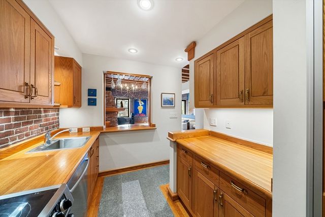 436 Lewis Wharf 436, Boston, MA 02110