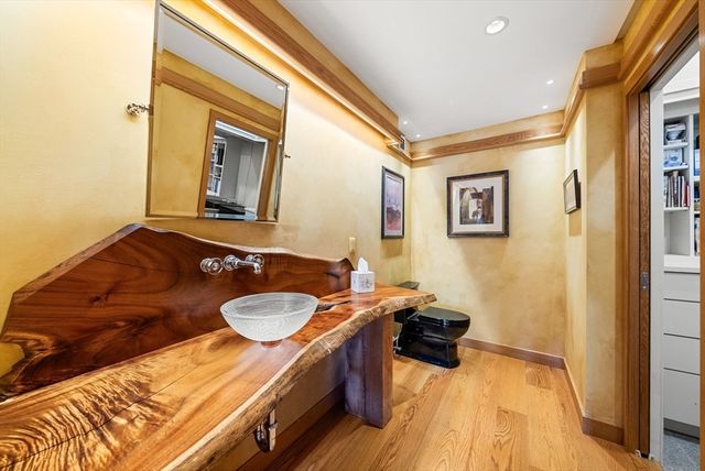 436 Lewis Wharf 436, Boston, MA 02110