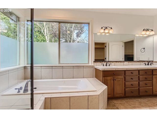 13902 Sw ANDREW Ter, Tigard, OR 97224