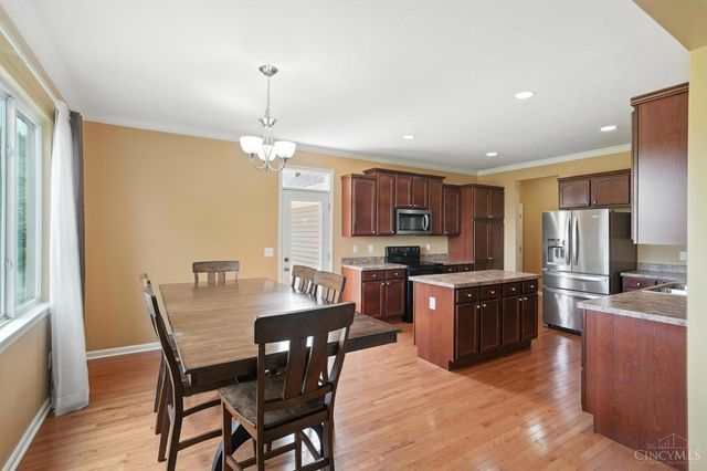 7542 Hickory Knoll Drive, Liberty Twp, OH 45044