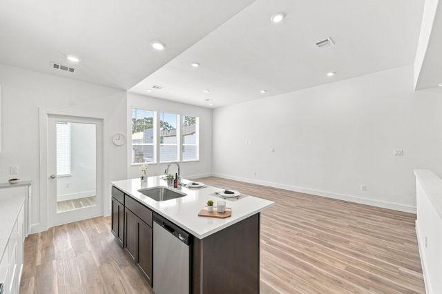 6057 Cebra Street, Houston, TX 77091