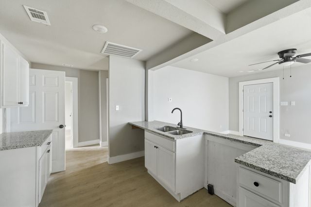 1511 Southerland Avenue, Dallas, TX 75203