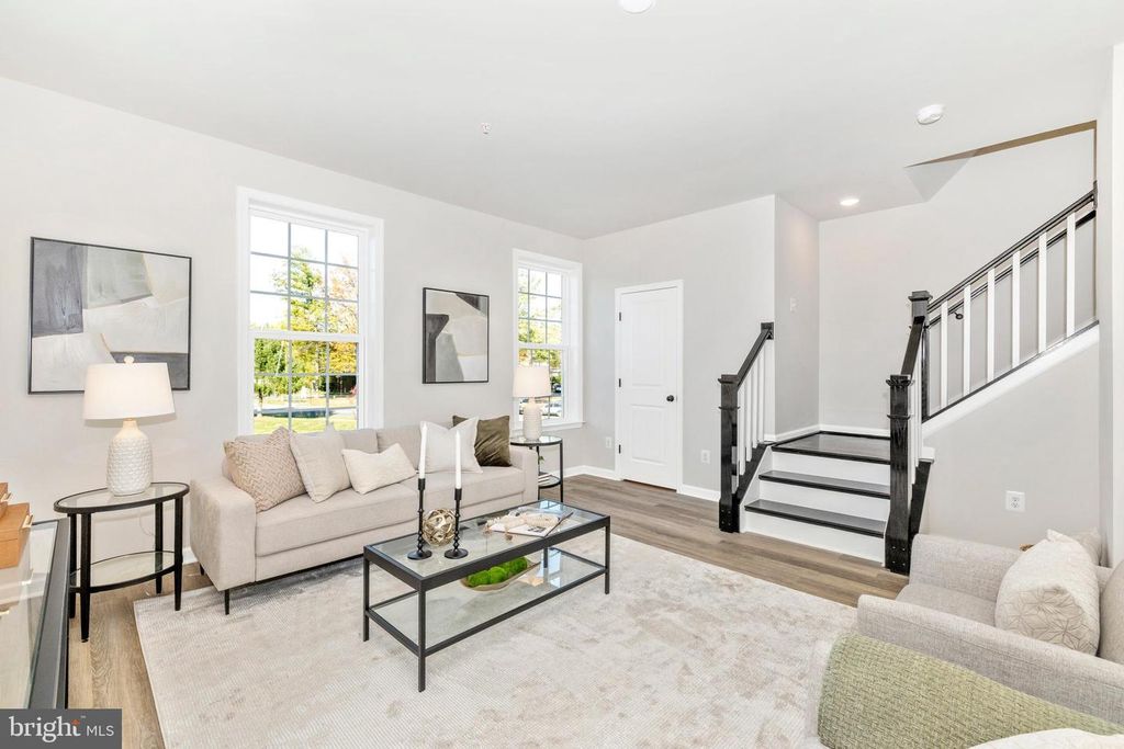 Image 12 of property listing at 306G BAUGHMANS LN, Frederick, MD 21702