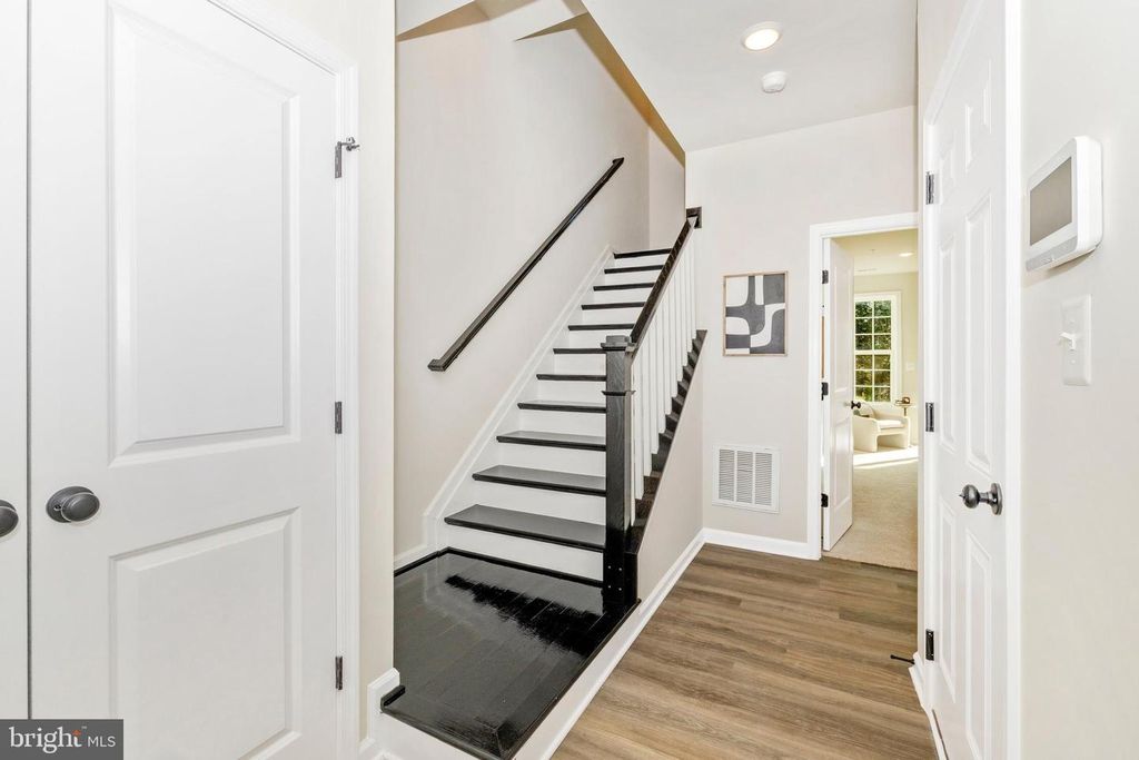 Image 2 of property listing at 306G BAUGHMANS LN, Frederick, MD 21702