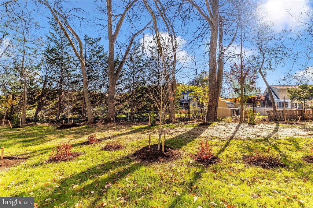 Image 20 of property listing at 306G BAUGHMANS LN, Frederick, MD 21702