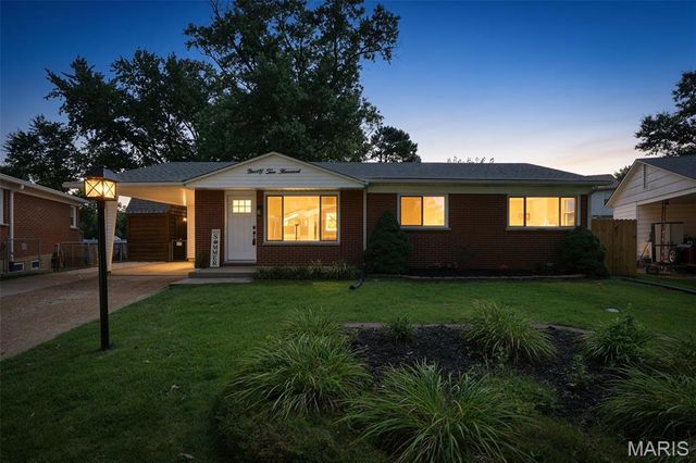 9200 Papoose Drive, St Louis, MO 63123