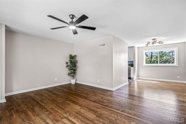 9200 Papoose Drive, St Louis, MO 63123