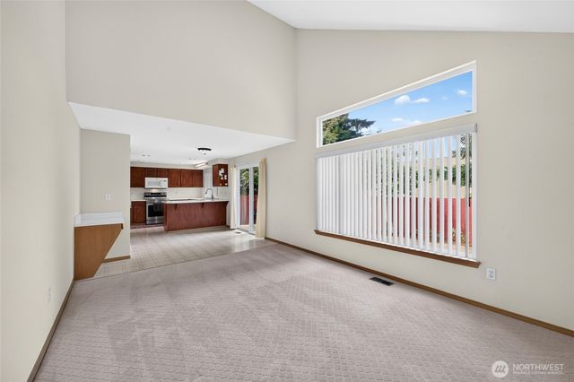 10124 SE 242nd Place, Kent, WA 98030