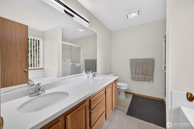 10124 SE 242nd Place, Kent, WA 98030