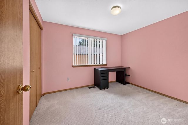 10124 SE 242nd Place, Kent, WA 98030