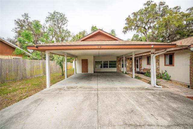 12 SPRING LAKE WAY, Ocala, FL 34472