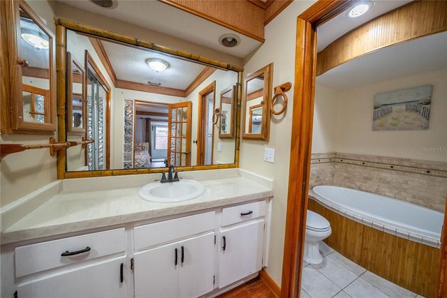 12 SPRING LAKE WAY, Ocala, FL 34472