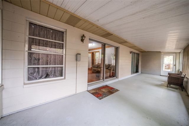 12 SPRING LAKE WAY, Ocala, FL 34472