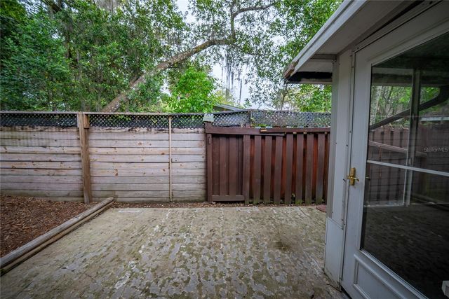 12 SPRING LAKE WAY, Ocala, FL 34472