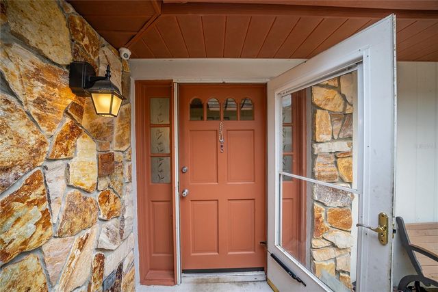 12 SPRING LAKE WAY, Ocala, FL 34472