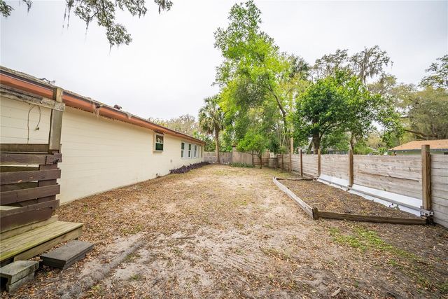 12 SPRING LAKE WAY, Ocala, FL 34472