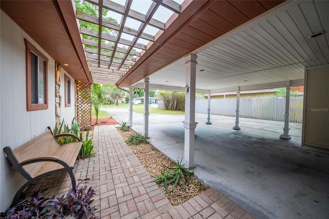 12 SPRING LAKE WAY, Ocala, FL 34472