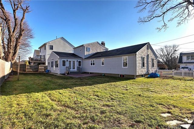 22 Usher Street, Milford, CT 06460