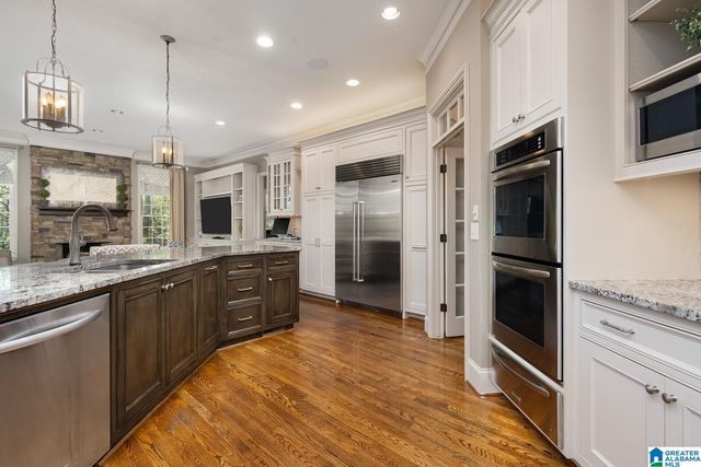 1748 VESTWOOD HILLS DRIVE, Vestavia Hills, AL 35216