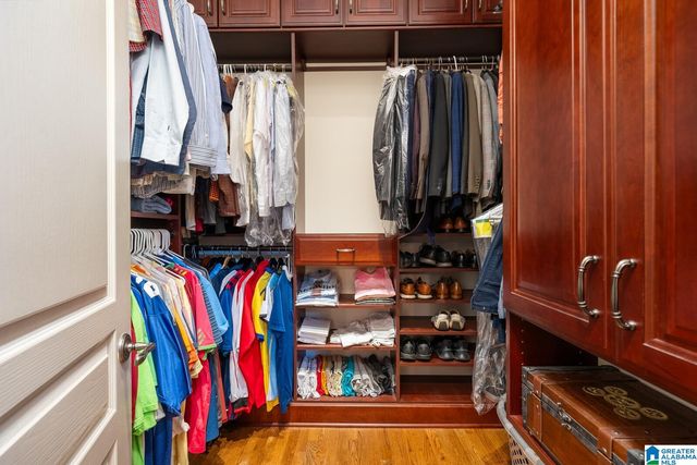 1748 VESTWOOD HILLS DRIVE, Vestavia Hills, AL 35216