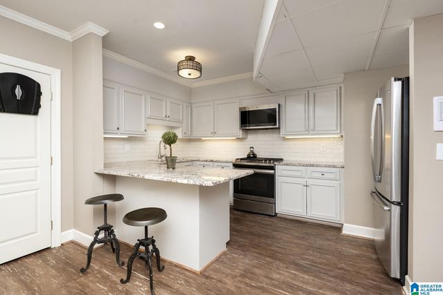 1748 VESTWOOD HILLS DRIVE, Vestavia Hills, AL 35216