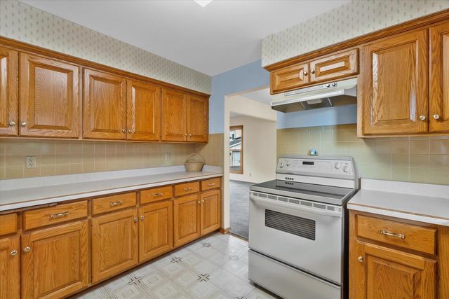 17645 Wexford COURT, Brookfield, WI 53045
