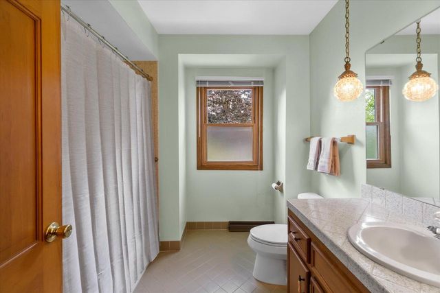 17645 Wexford COURT, Brookfield, WI 53045
