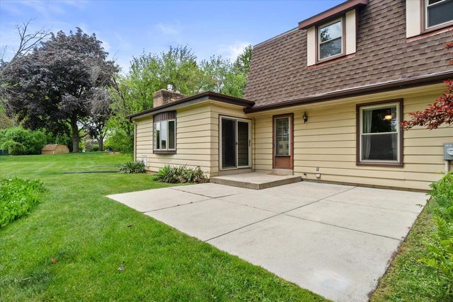 17645 Wexford COURT, Brookfield, WI 53045
