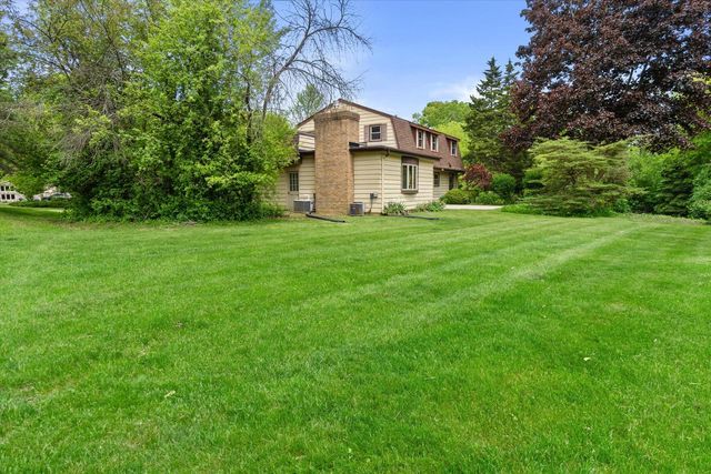 17645 Wexford COURT, Brookfield, WI 53045