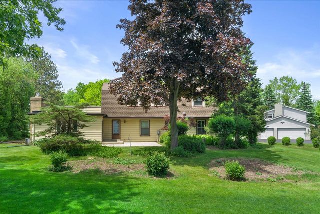 17645 Wexford COURT, Brookfield, WI 53045
