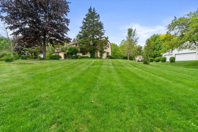 17645 Wexford COURT, Brookfield, WI 53045