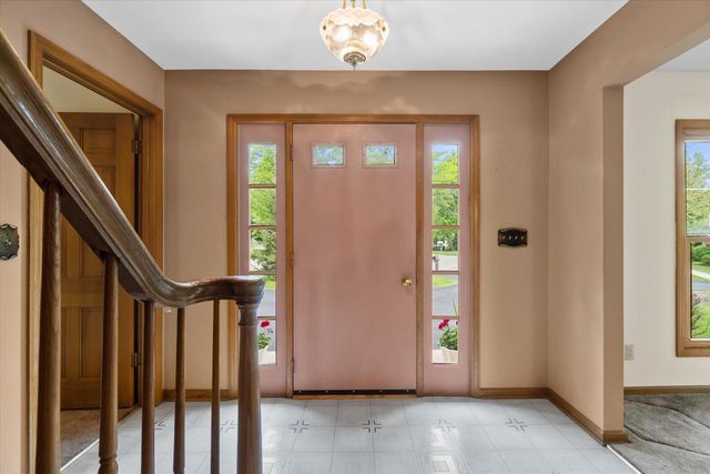 17645 Wexford COURT, Brookfield, WI 53045