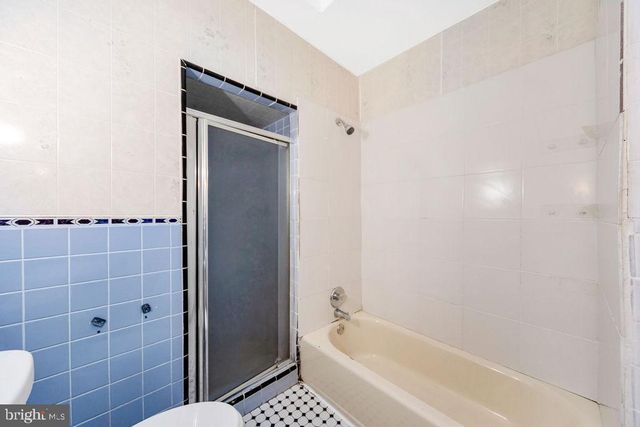 274 AVON RD, Upper Darby, PA 19082