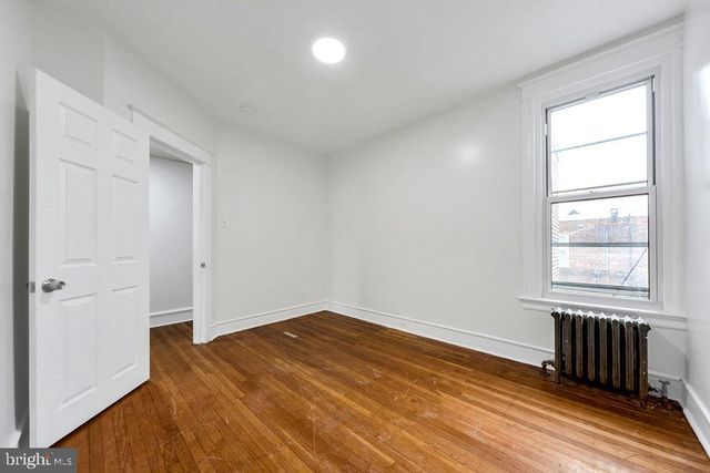 274 AVON RD, Upper Darby, PA 19082