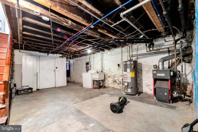 274 AVON RD, Upper Darby, PA 19082