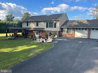 159 PLANEBROOK RD, Malvern, PA 19355